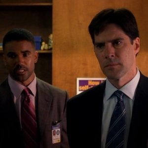 Shemar Moore e Thomas Gibson in un momento dell' episodio 'The Fox' della serie Criminal Minds
