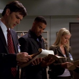 Thomas Gibson, Shemar Moore e A.J. Cook nell'episodio 'L.D.S.K.' della serie Criminal Minds