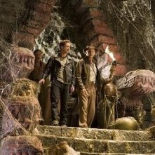 Harrison Ford e Shia Labeouf in una scena dell'adventure-movie Indiana Jones e il regno del Teschio di cristallo