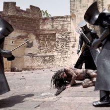 Julian Bleach in una scena di The Fall