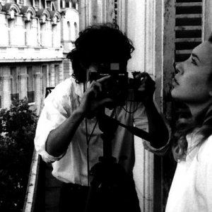 Laura Smet e Louis Garrel in una scena del film La frontiera dell'alba