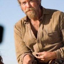 Pierce Brosnan come appare nel film film Caccia spietata