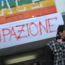 Corrado Fortuna in una scena del film Chi nasce tondo...