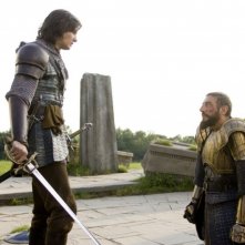 Ben Barnes e Sergio Castellitto in una scena del film Le cronache di Narnia: il principe Caspian