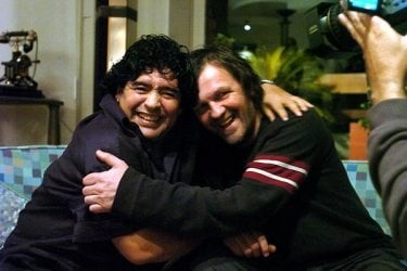 Diego Armando Maradona e il regista Emir Kusturica in una sequenza del documentario Maradona by Kusturica