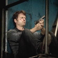 Greg Kinnear in una scena del film Identità sospette