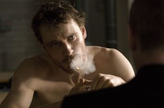 Michael Fassbender in una scena del film Hunger