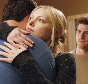 Brad William Henke, Laura Prepon e Bryan Greenberg nell'episodio 'Forever Until Now' di October Road