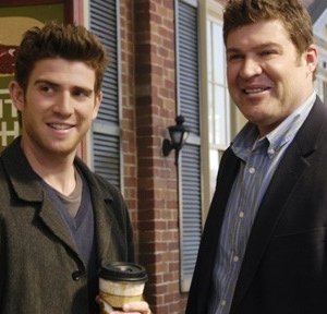 Bryan Greenberg e Brad William Henke nel pilot di October Road