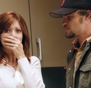 Elizabeth Bogush ed Evan Jones nell'episodio 'Forever Until Now' di October Road