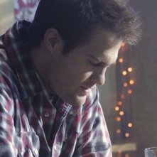 Geoff Stults nell'episodio 'Best Friend Windows' di October Road