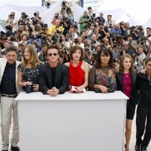 La giuria del 61esimo Festival di Cannes: il presidente Sean Penn con Cuaron, Castellitto, Lara, Balibar, Satrapi, Portman, Bouchareb e Weerasethakul 