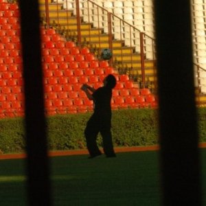 Diego Maradona palleggia nel documentario Maradona by Kusturica