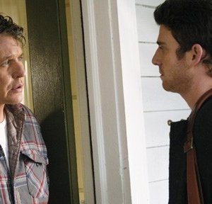 Tom Berenger e Bryan Greenberg nel pilot di October Road