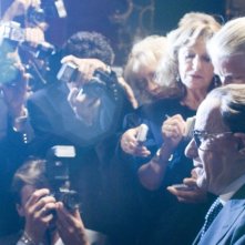 Toni Servillo in una scena del film Il Divo nel quale interpreta Andreotti