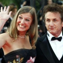Cannes 2008: il presidente della giuria Sean Penn, accanto alla giurata Alexandra Maria Lara