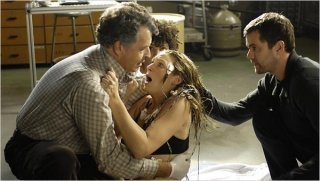 John Noble, Joshua Jackson ed Anna Torv nella prima immagine disponibile del pilot di Fringe