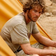 Shawn Ashmore in una scena del film Rovine