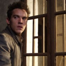 l'attore Jonathan Rhys Meyers in una scena del film The Children of Huang Shi