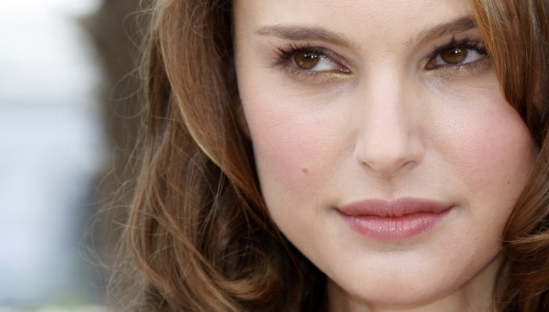 Lady in the Lake, Natalie Portman è una giornalista investigativa nella prima immagine della serie