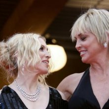 Glamour sul red carpet a Cannes con Madonna e Sharon Stone. La popstar ha presentato il documentario I Am Because We Are.