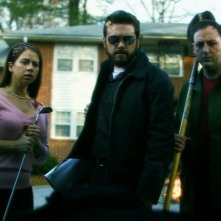 Cheri Christian, AJ Bowen e Scott Poythress in una scena del film The Signal