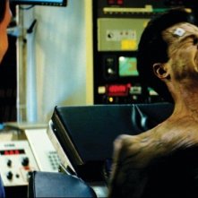 Edward Norton si trasforma in Hulk in una scena del film L'incredibile Hulk