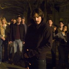 Lukas Haas il 'giustiziere' in una scena del film Gardener of Eden