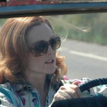 Julianne Moore in una scena del film Savage Grace, diretto da Tom Kalin