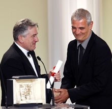Cannes 2008 Robert De Niro Consegna La Palma D Oro A Laurent Cantet 61497
