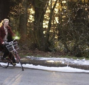 Anne Heche in una scena del pilot di Men in Trees