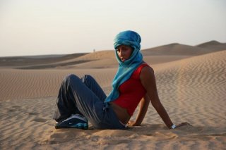 Ghizlane Waldi in una scena del film Corazones de mujer