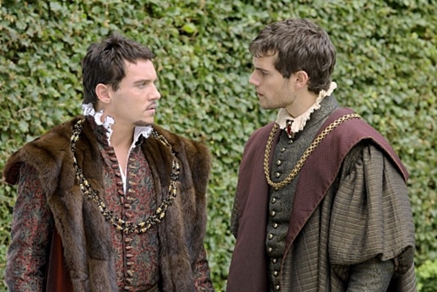 Jonathan Rhys Meyers Ed Henry Cavill In Una Scena Di The Tudors 61696