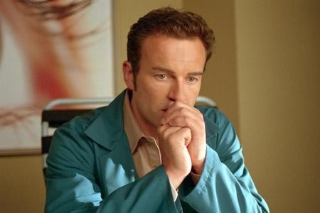 Julian McMahon in una scena di Nip/Tuck