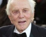 Kirk Douglas torna sul set
