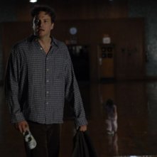 Colin Firth in una scena del film Quando tutto cambia