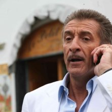 Ezio Greggio in una scena del film Un'estate al mare