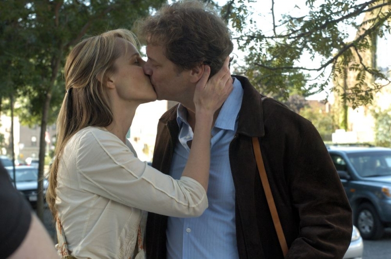Helen Hunt E Colin Firth Si Baciano In Una Sequenza Del Film Quando Tutto Cambia 77967
