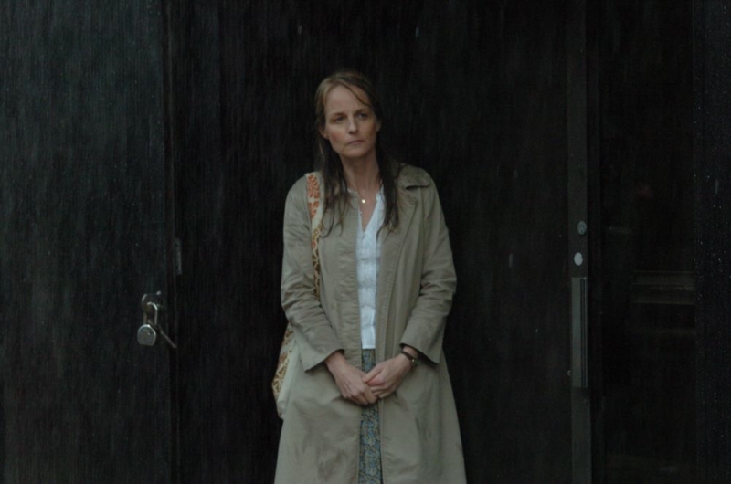 Helen Hunt Sotto La Pioggia In Una Scena Del Film Quando Tutto Cambia 77973