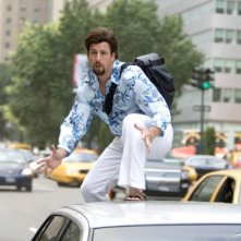 Adam Sandler è l'ambizioso parrucchiere-agente Zohan