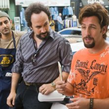 Ben Wise, Robert Smigel e Adam Sandler in una scena di Zohan