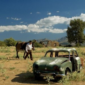 Una scena del film La notte dei girasoli