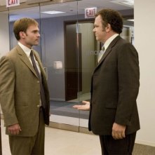 Seann William Scott con John C. Reilly in una scena del film The Promotion