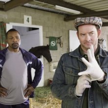 Carl Weathers e David Koechner in una scena del film Il peggior allenatore del mondo