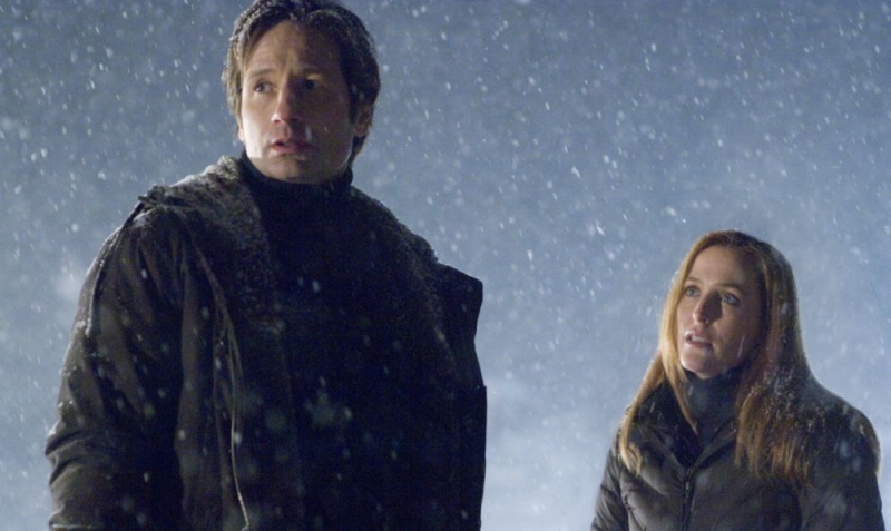 David Duchovny e Gillian Anderson in una sequenza del film X-Files: Voglio crederci