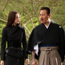 Devon Aoki e Ryo Ishibashi in una scena del film Rogue - Il solitario