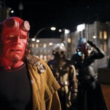 Ron Perlman Nei Panni Di Hellboy In Una Scena Di Hellboy 2 78947