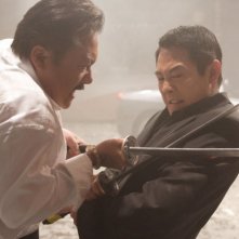 Ryo Ishibashi e Jet Li in una scena di Rogue - Il solitario