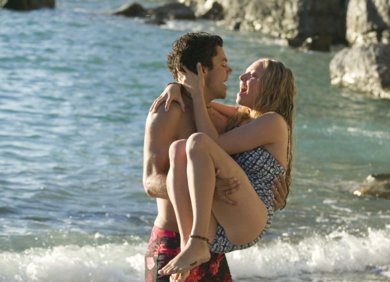 Dominic Cooper E Amanda Seyfried In Una Scena Del Film Mamma Mia 79207