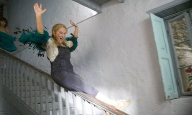 Una scatenata Meryl Streep in una scena del musical Mamma Mia!